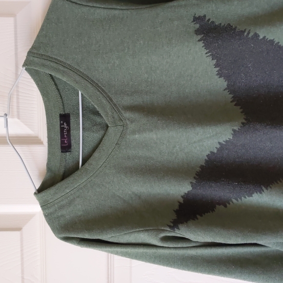 Oversize sweater , 32" length - Picture 2 of 3